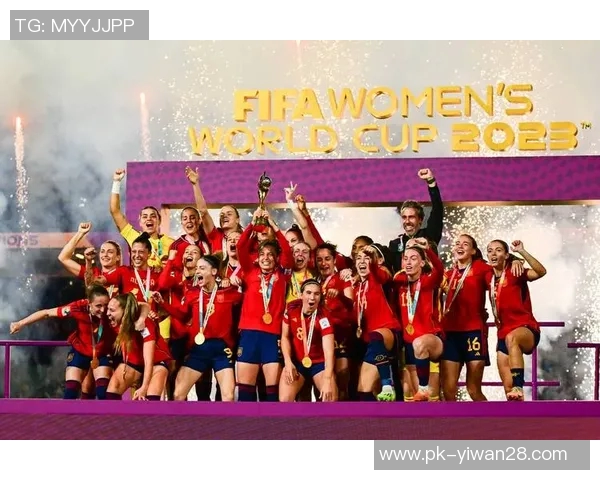 男足球星纷纷观看女足世界杯 引发对女性足球崛起的关注与讨论